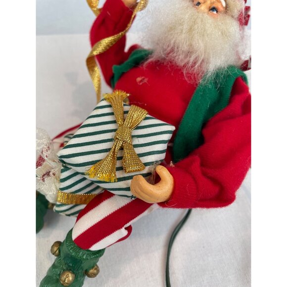 Vintage Animated Santa Bear in Gift Box FOR PARTS OR REPAIR F - Picture 3 of 10